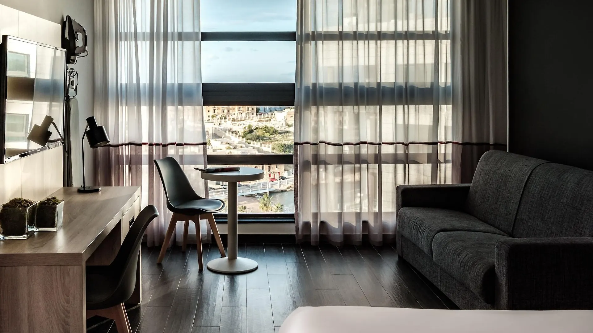 Be.Hotel St. Julian's 4*,